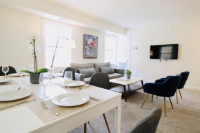 Destination Dupont - Deluxe Living Spacious Bright & Central